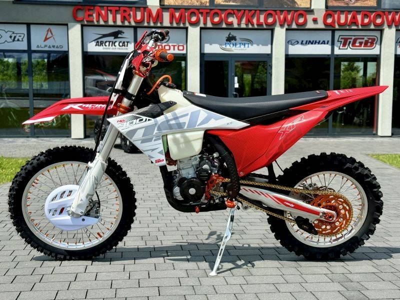 CROSS ASIX XR99 300 CC 21/18 MANUAL E-START  • Kolor: Czerwony