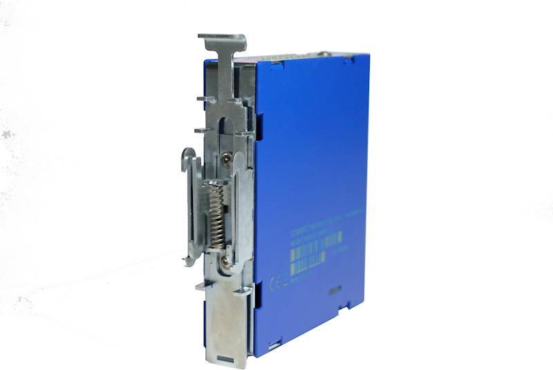 SYSTEM10 switch światłowodowy 4xRJ45 + 2xSFP v2