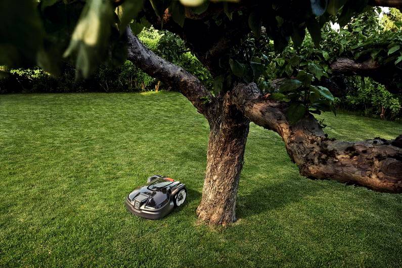 HUSQVARNA AUTOMOWER® 305