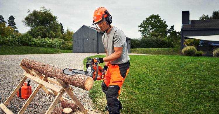 PILARKA HUSQVARNA 440 II