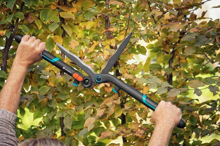 NOŻYCE DO ŻYWOPŁOTU GARDENA 2 W 1 ENERGYCUT