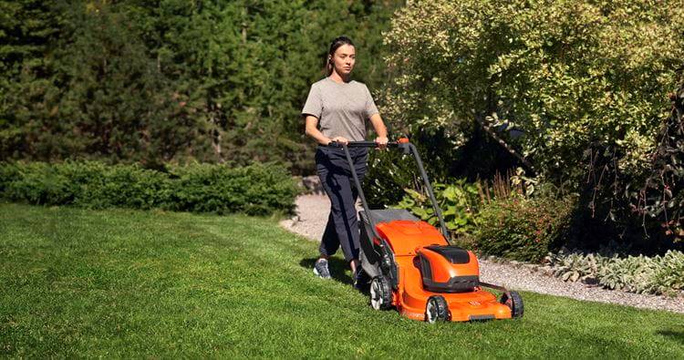 KOSIARKA HUSQVARNA LC247i