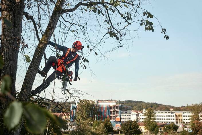 PILARKA HUSQVARNA T535i XP