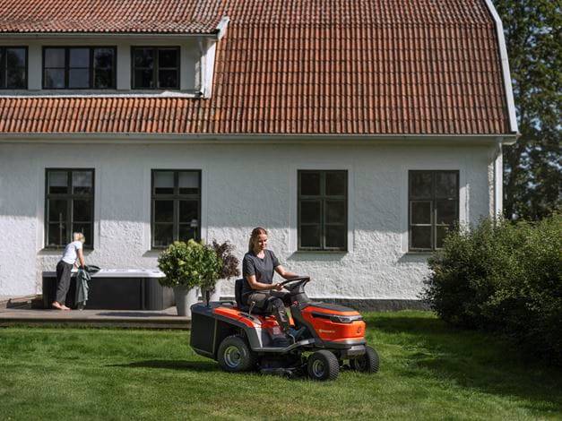 TRAKTOR HUSQVARNA TC100i