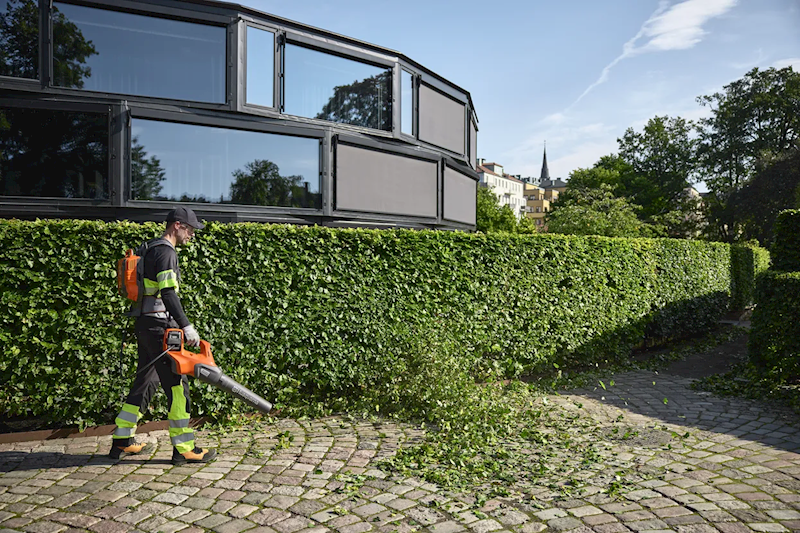 AKUMULATOR HUSQVARNA BLI950X Z SZELKAMI