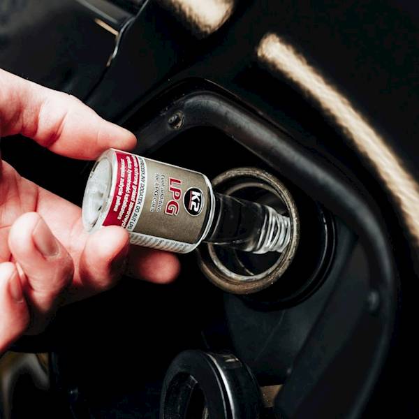 K2 LPG DODATEK DO BENZYNY CZYSZCZĄCY WTRYSKI 50ML