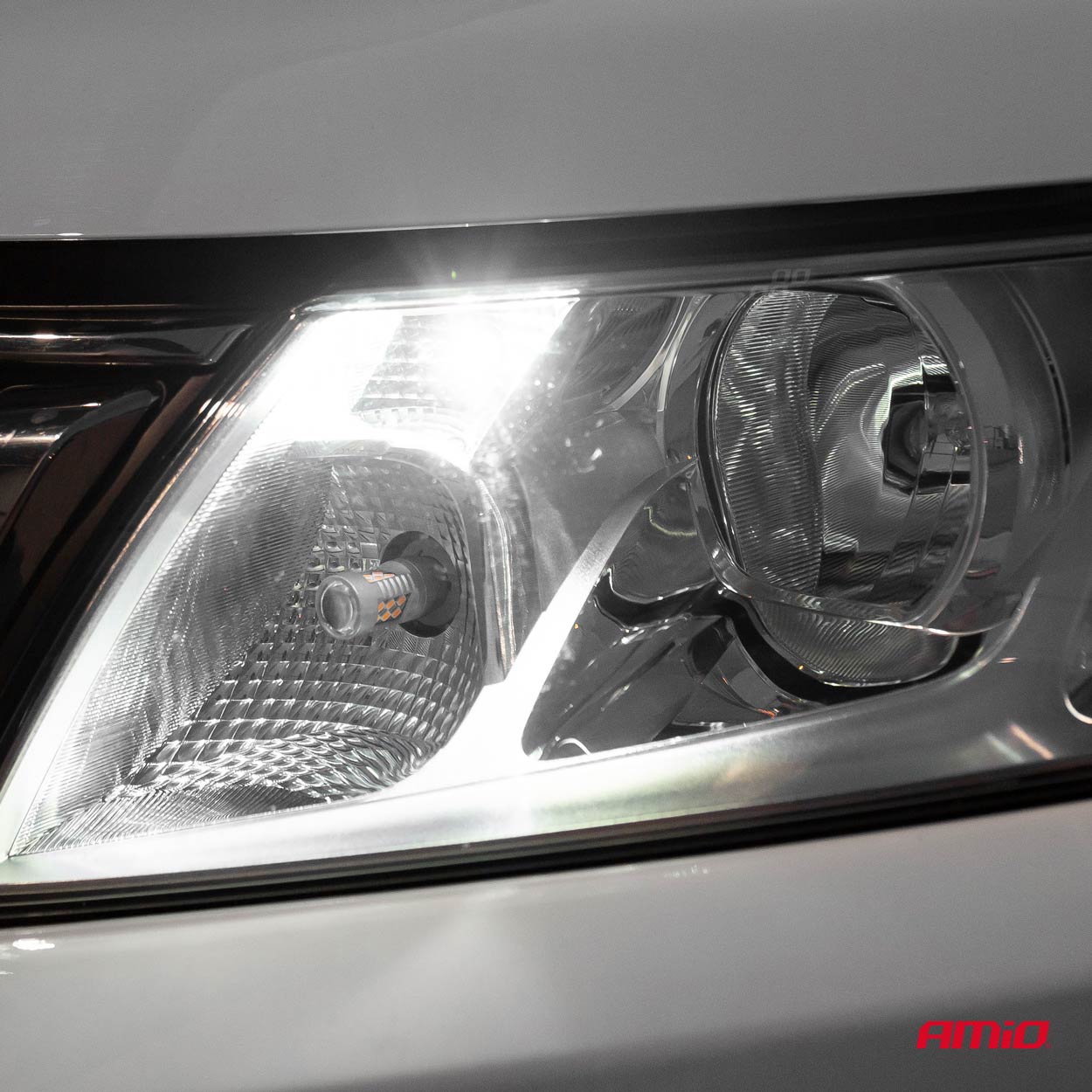 ŻARÓWKI LED STANDARD T10 W5W COB HPC 12V CLEAR WHITE