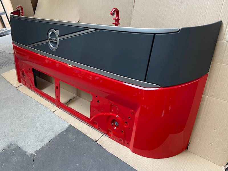 MASKA ATRAPA ALUMINIOWA VOLVO FH5 