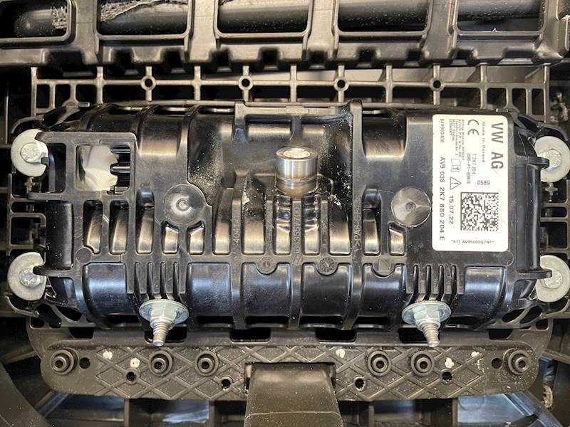 KONSOLA KOKPIT VOLKSWAGEN CADDY 2K7 2K8 + AIRBAG