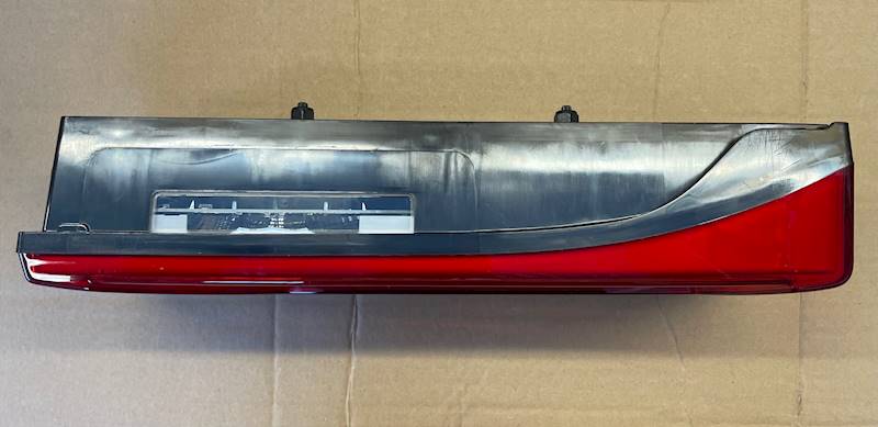 LAMPA TYŁ SCANIA LED NGS R S P G --> LEWA 