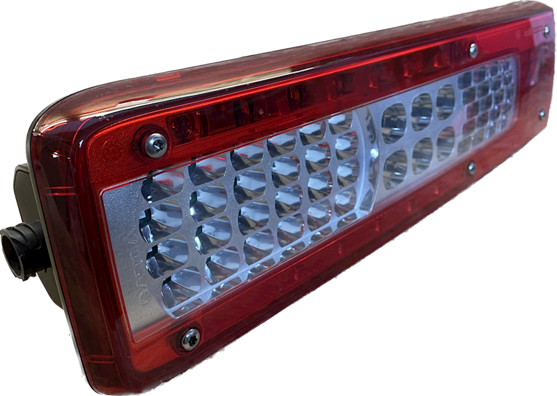 LAMPA TYLNA VOLVO FH4 FH5 ---> PRAWA