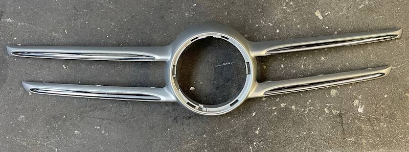 GRILL LOGO MERCEDES VITO VIANO V-KLASA W447