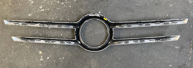 GRILL LOGO MERCEDES VITO VIANO V-KLASA W447