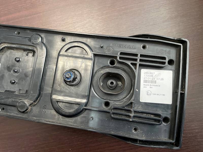 LAMPA TYŁ SCANIA LED NGS R S P G --> PRAWA