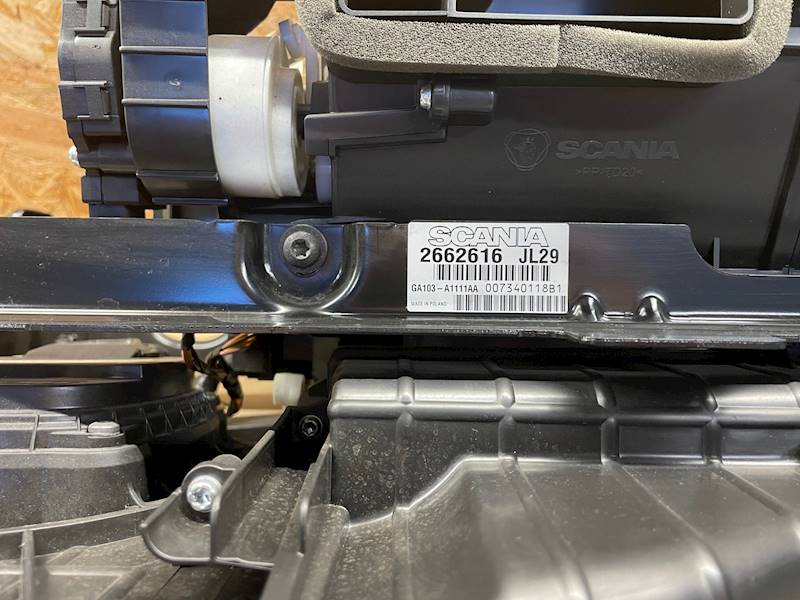 NAGRZEWNICA OBUDOWA KOMPLETNA SCANIA R S NGS