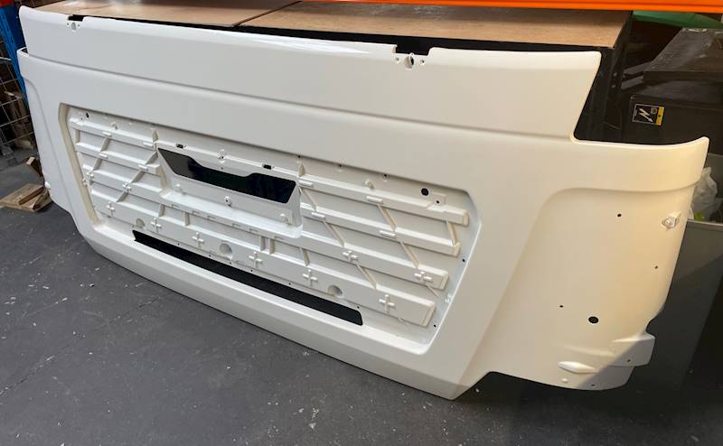 MASKA ATAPA GRILL MAN TGX EURO 5