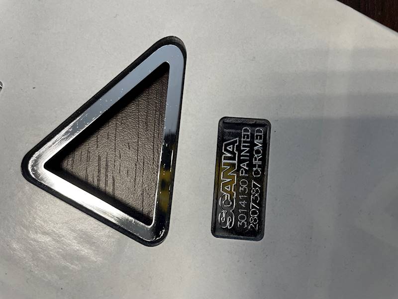 LOGO EMBLEMAT MASKI ATRAPY SCANIA S R P G NGS
