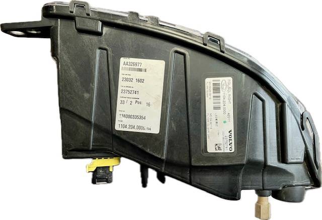 LAMPA HALOGEN LED VOLVO FH5 --> PRAWY