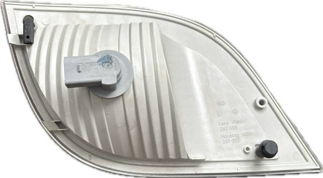 KIERUNKOWSKAZ MIGACZ LAMPA HELLA MERCEDES ATEGO II