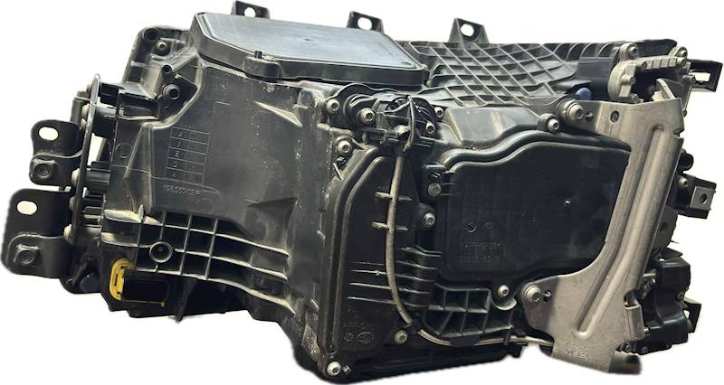 REFLEKTOR LAMPA PRAWY SCANIA NGS