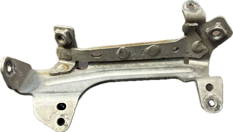 WSPORNIK UCHWYT REFLEKTORA PRAWY SCANIA