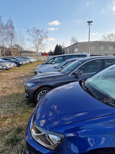 Parking, miesiąc