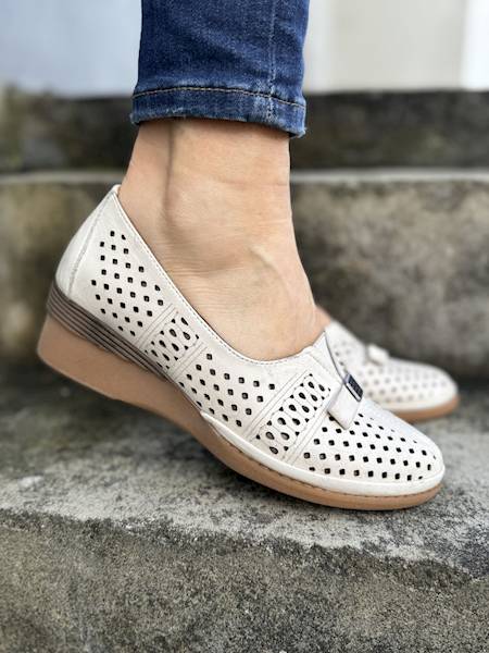 Artiker Półbut 56C0647 beż r38