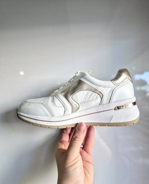 Caprice Sneakers 23300 biały r39