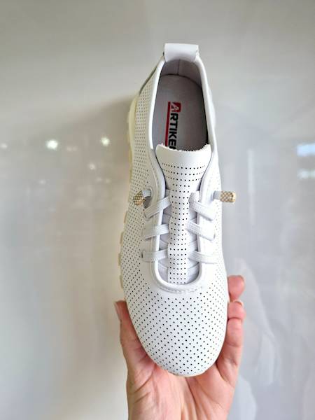Artiker Sneakersy 56C1541 biały r41