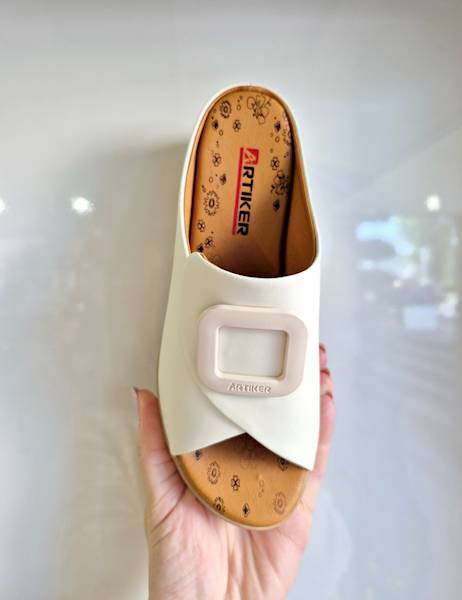 Artiker Klapki 56C2145 krem r40