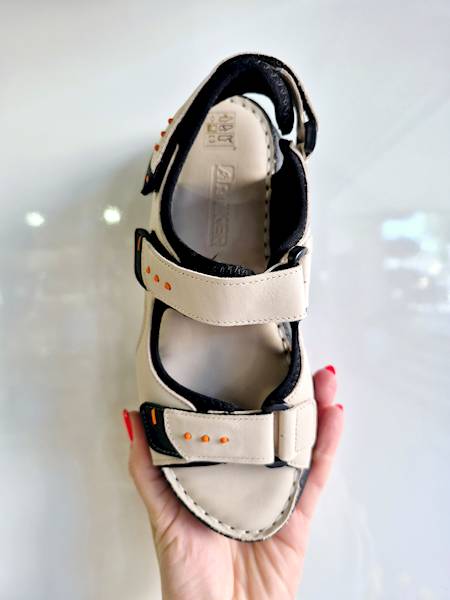 Artiker Sandały 56C0471 beż r40