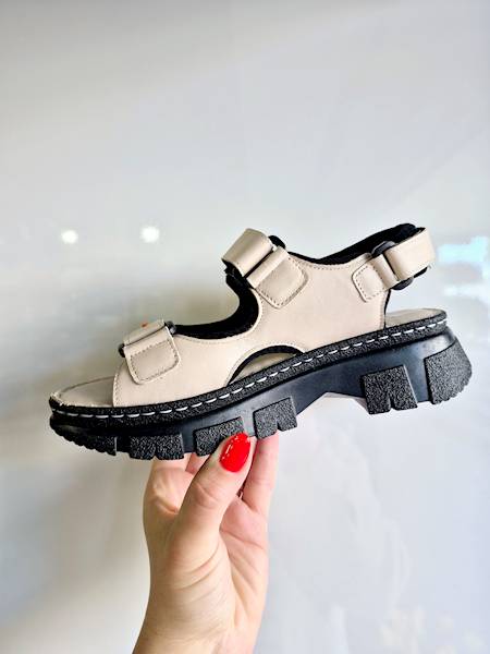 Artiker Sandały 56C0471 beż r40