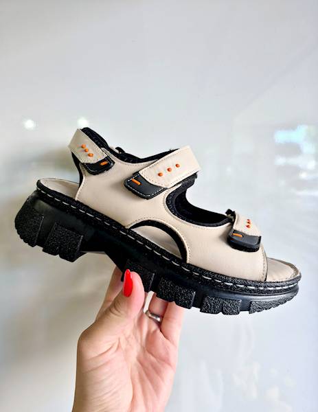 Artiker Sandały 56C0471 beż r41