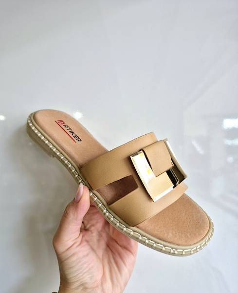 Artiker Klapki 56C1335 brąz r39