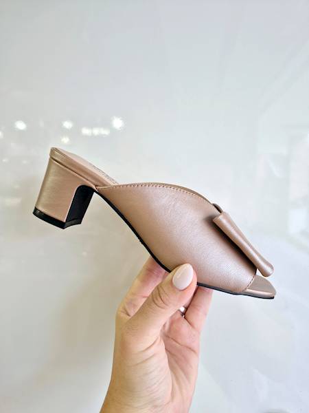 Tuffoni Klapki 2424026 beż r40