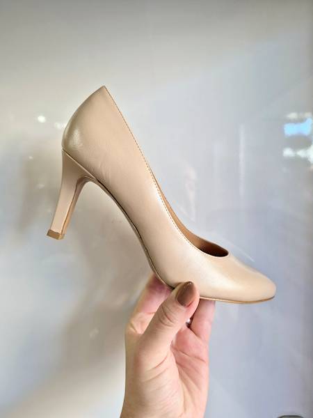 Anis Szpilki 4772 beż r38