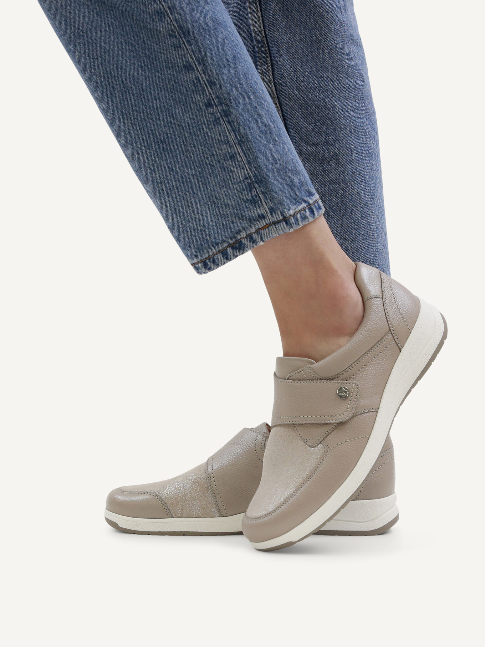 Caprice Półbuty 24710 beż r40