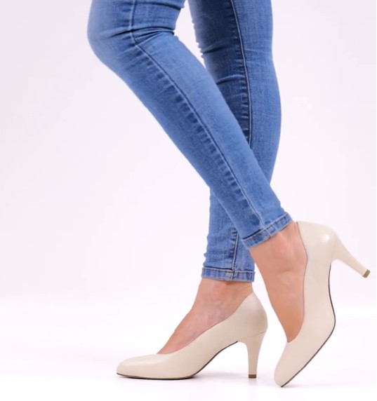 Caprice Szpilki 22402 złoty r38,5