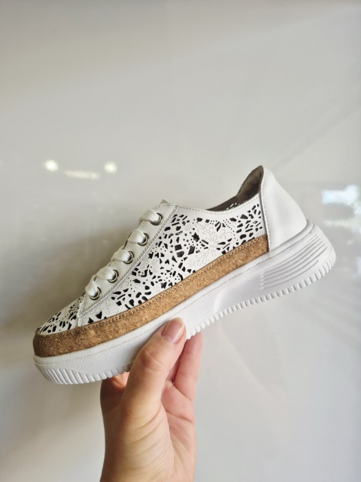 Artiker Sneakersy 58C1250 biały r37