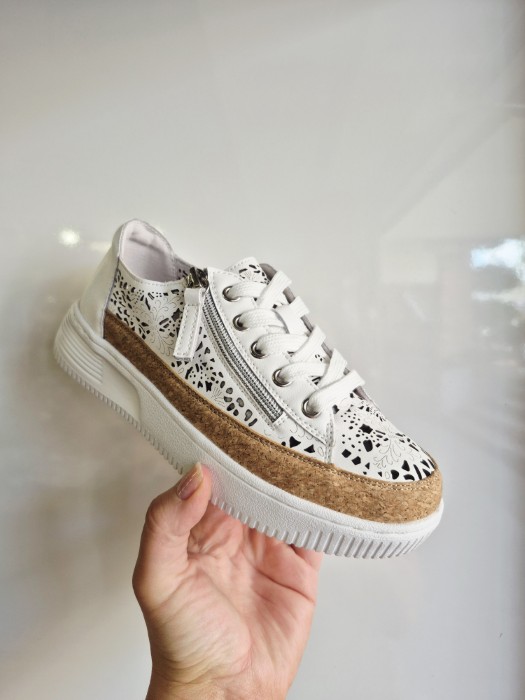 Artiker Sneakersy 58C1250 biały r37