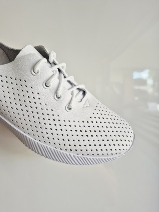 Artiker Sneakersy 58C0152 biały r40