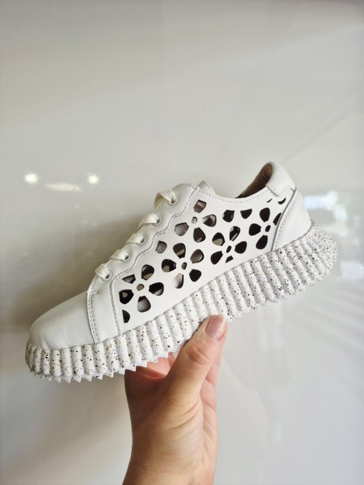 Artiker Sneakersy 56C1167 biały r40