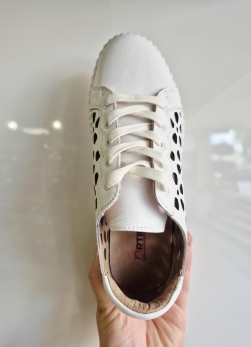 Artiker Sneakersy 56C1167 biały r41