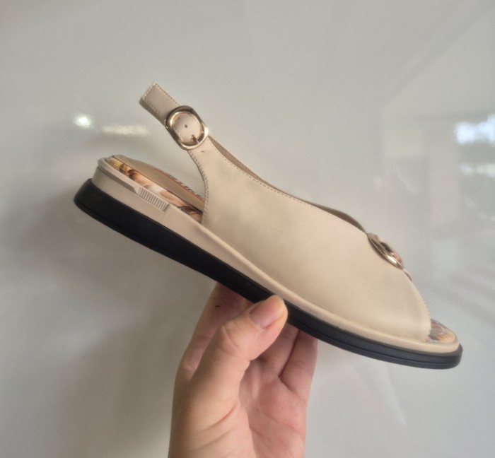 Artiker Sandały 58C1377 beż r40