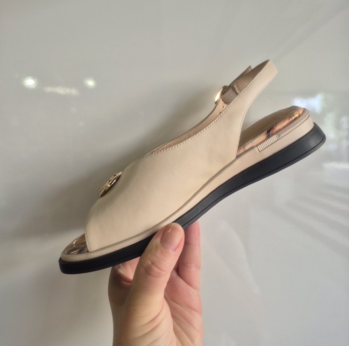 Artiker Sandały 58C1377 beż r40