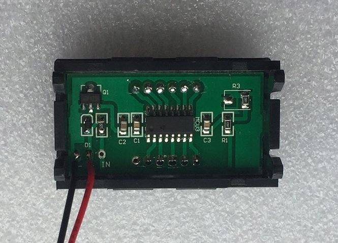 WOLTOMIERZ PANELOWY 30V 0.56" Biały