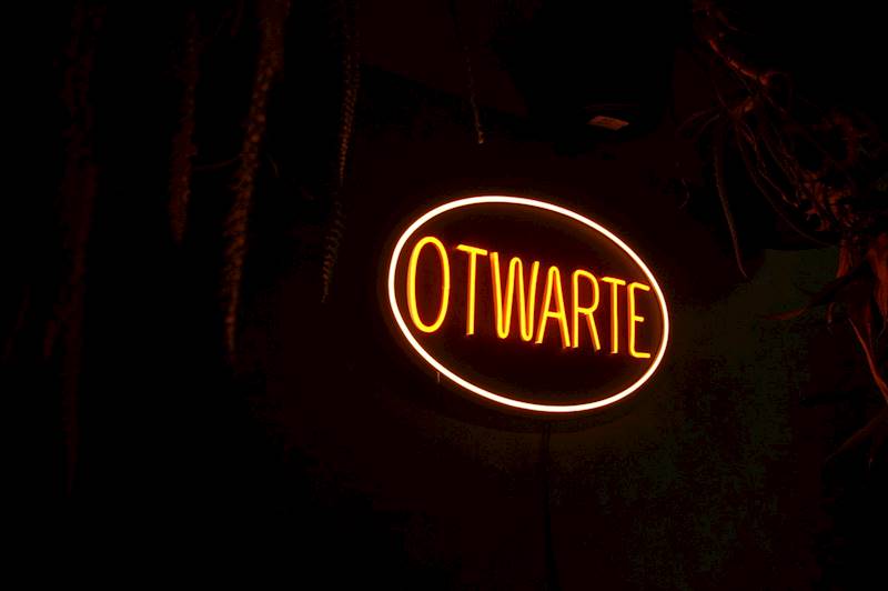 neon zewnętrzny usztywniony Otwarte 50x30 cm