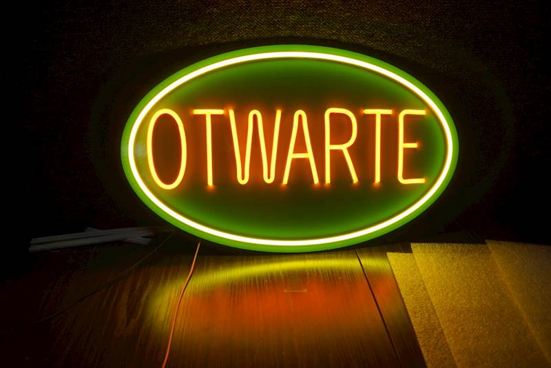 neon zewnętrzny usztywniony Otwarte 50x30 cm