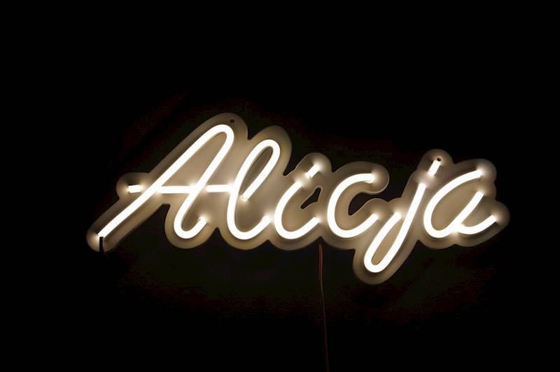 neon Alicja 36x15 cm
