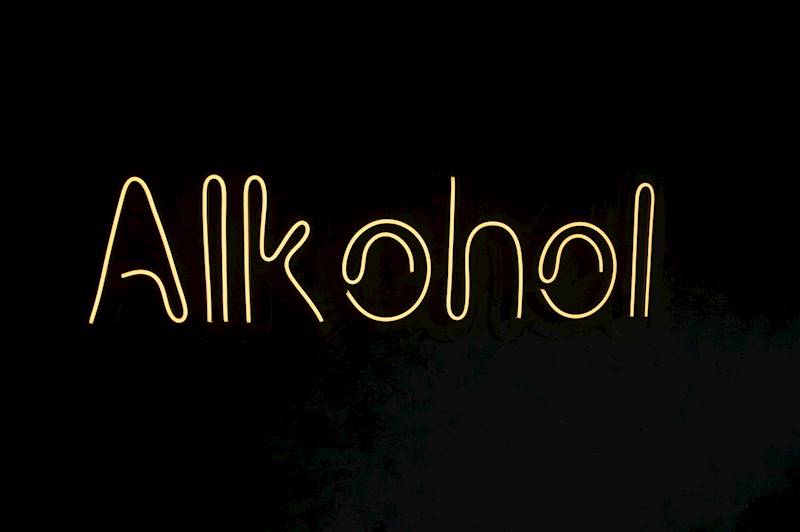 neon Alkohol 95x28 cm
